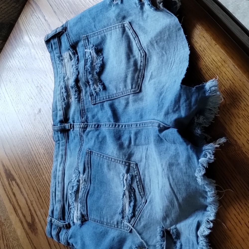 Jean shorts - Picture 2 of 4